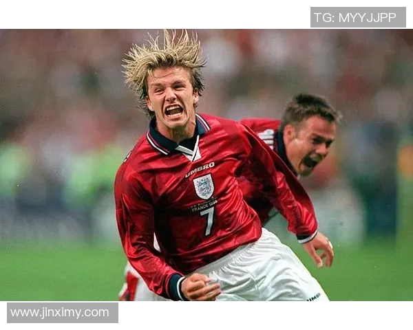 20世纪初足球巨星风云：传承与创新的传奇时刻与影响