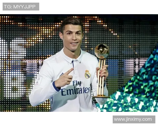 抽足球星卡惊现C罗传奇瞬间 赢取足球世界的荣耀与梦想