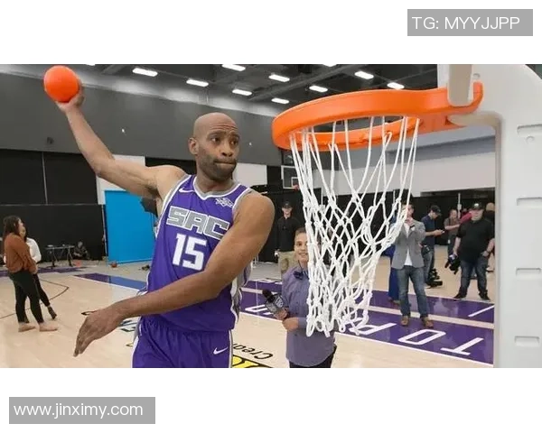 球星转身技巧大揭秘 高难度动作解析与实战应用 球星转身技巧大揭秘 高难度动作解析与实战应用