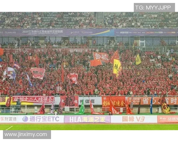 足球传奇告别时刻 十大球星挥别绿茵场的感人瞬间 足球传奇告别时刻 十大球星挥别绿茵场的感人瞬间